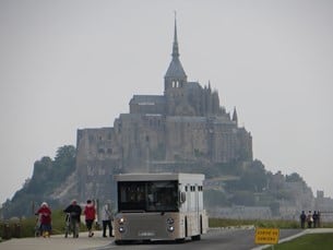 Le Mont St. Michel med klostret som reser sig 92 meter over havet