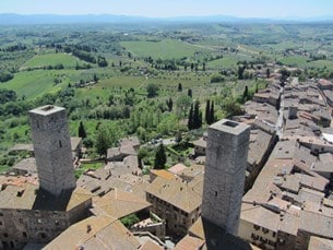 Utsikten från Torre Grossa är enastående och ger ett vackert intryck av det toskanska landskapet.