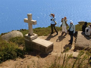 Korset längst ut på Kap Finisterre
