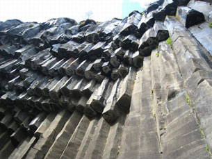  Svartifoss kännetecknas av de speciella pelarna av basalt