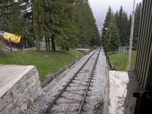 Bergbanan tar oss upp till utsiktspunkten över Zakopane