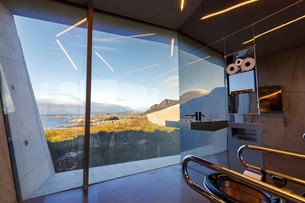 Bukkekjerka rast- och utsiktsplats längs turistväg Andøya, mellan Nordmela och Nøss på västkusten av Andøya. Anläggningen har lättillgängliga servicehus med handikapptoalett. Toalettfönsternas ljusinsläpp kan styras elektiskt. Utomhus finns ett antal bänkar och gångstigar. 