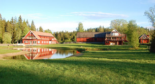 Mundekulla ligger 3-4 timmar från Stockholm, Göteborg och Köpenhamn.