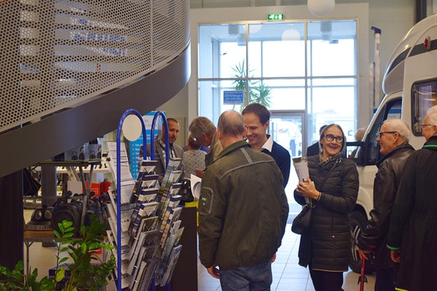 Intresset för fordonen var stort och frågorna många. 