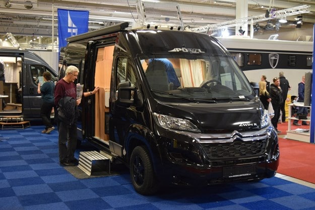 Tyska Pössle gör kompakta husbilar för två personer som gillar aktivt fritidsliv. 