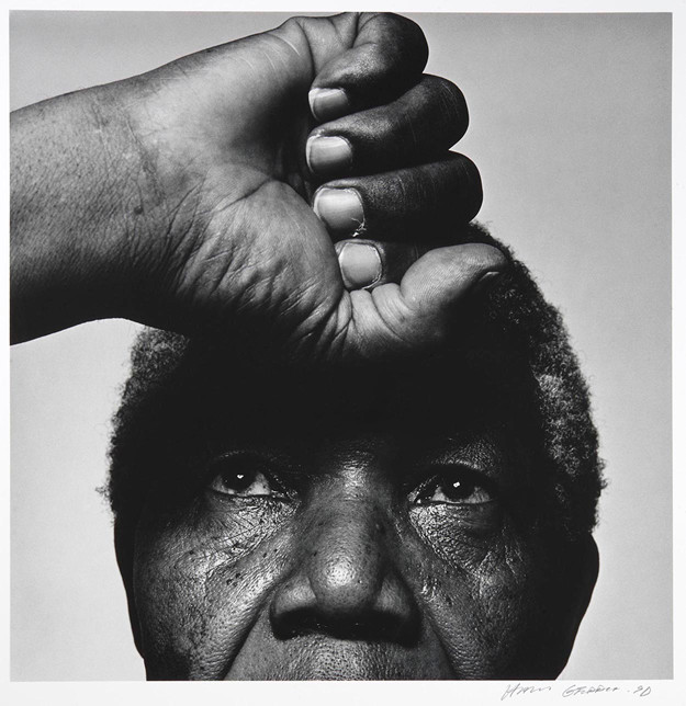 Gelatinsilverfotografi Hans Gedda. Nelson Mandela, sydafrikansk advokat, president och nobelpristagare, 1990. 