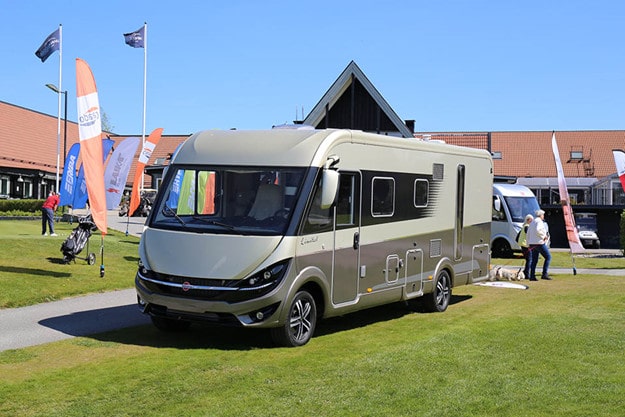 Självklart ställdes några nya husbilar upp, bl a Bürstner Ixeo 746 i en limited edition. 