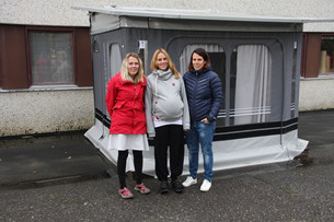 Anne, Leena och Eeva är döttrar till Stig och Mirja Berg och har jobbat större delen av livet på Svenska Tält. – Man får lära sig så mycket i ett litet företag, berättar de.