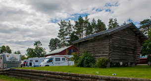 Minst tolv officiella campingplatser är igång under Dansbandsveckan.