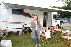 Charlotte Perrelli har åkt Kabe husbil på sin sommarturné.