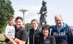 Familjen Berg; från vänster Maximilian, David, Andreas, Marinette och Thomas Berg.