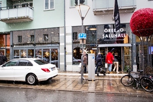 Fullt av små mysiga caféer och restauranger gör att

Örebro ger en storstadskänsla.