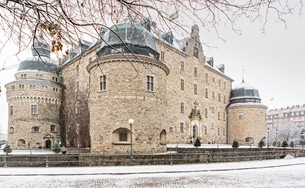 Örebros gamla kungaslott var en gång en enkel försvarsborg med fängelser.