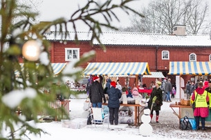 Julmarknaden i Wadköping var väldigt välbesökt.