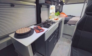 I V600G2 Premium lanseras ett kök med en smart slide-out-funktion.