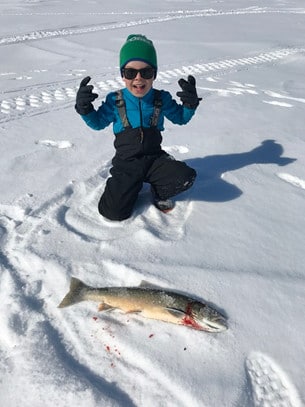 Gästerna är en mix av grupper som kommer för teambuilding, fiskeintresserade turister eller de som bara vill komma ut i naturen.