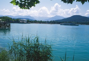 Sjön Woerth i Klagenfurt, Kärnten.