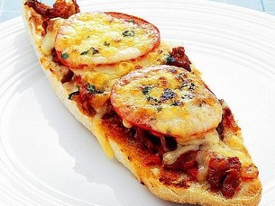 Pizza gjord på baguette, Pariserpizza.
