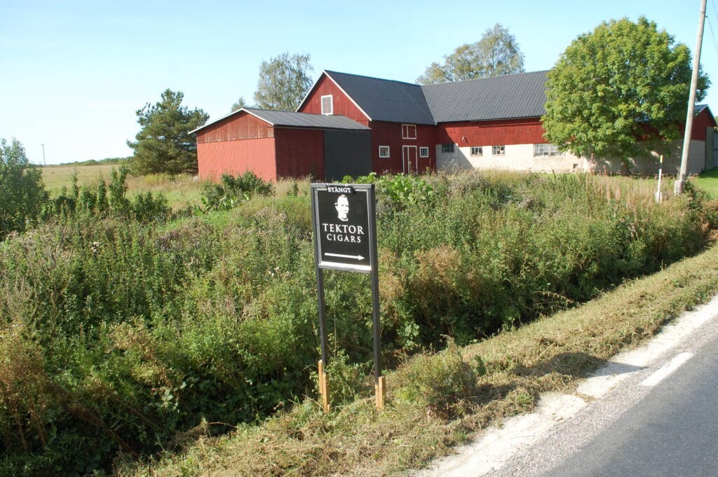 Joakim Widell berättar gärna för större och mindre sällskap om såväl cigarrens som Gotlands historia. 